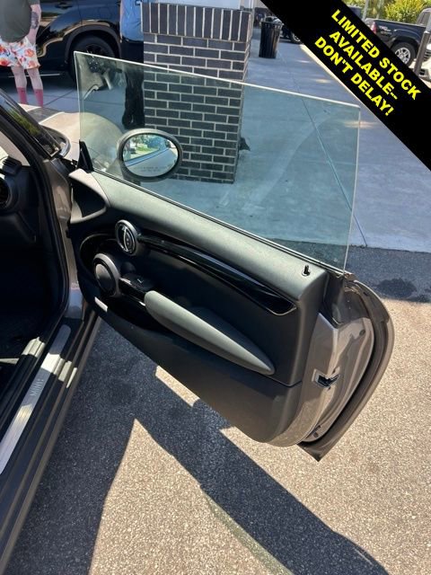 Used 2019 MINI Cooper 2-Door Hardtop FWD image 10