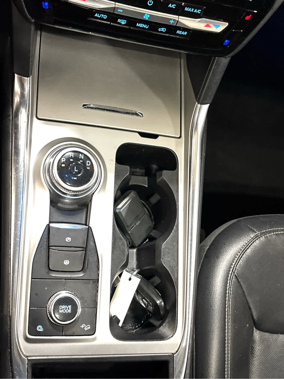 Used 2022 Ford Explorer Limited w/ Limited Technology Package image 18