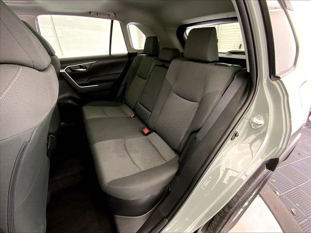 Used 2022 Toyota RAV4 XLE w/ Convenience Package image 26