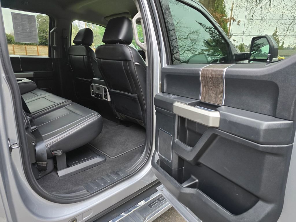 Used 2021 Ford F250 Lariat w/ Lariat Value Package AWD/4WD image 16