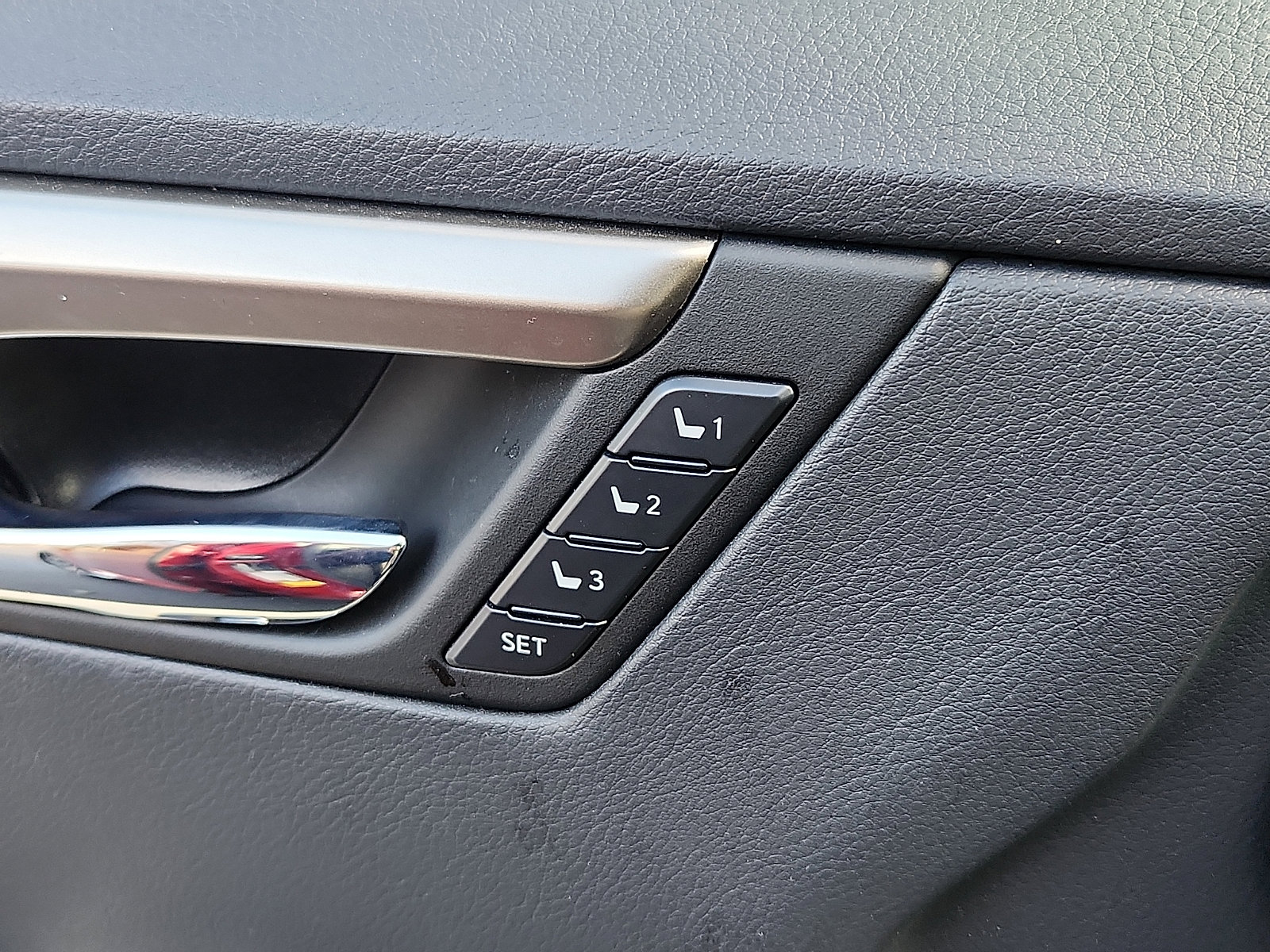 Certified 2022 Lexus RX 450h AWD w/ Premium Package image 28