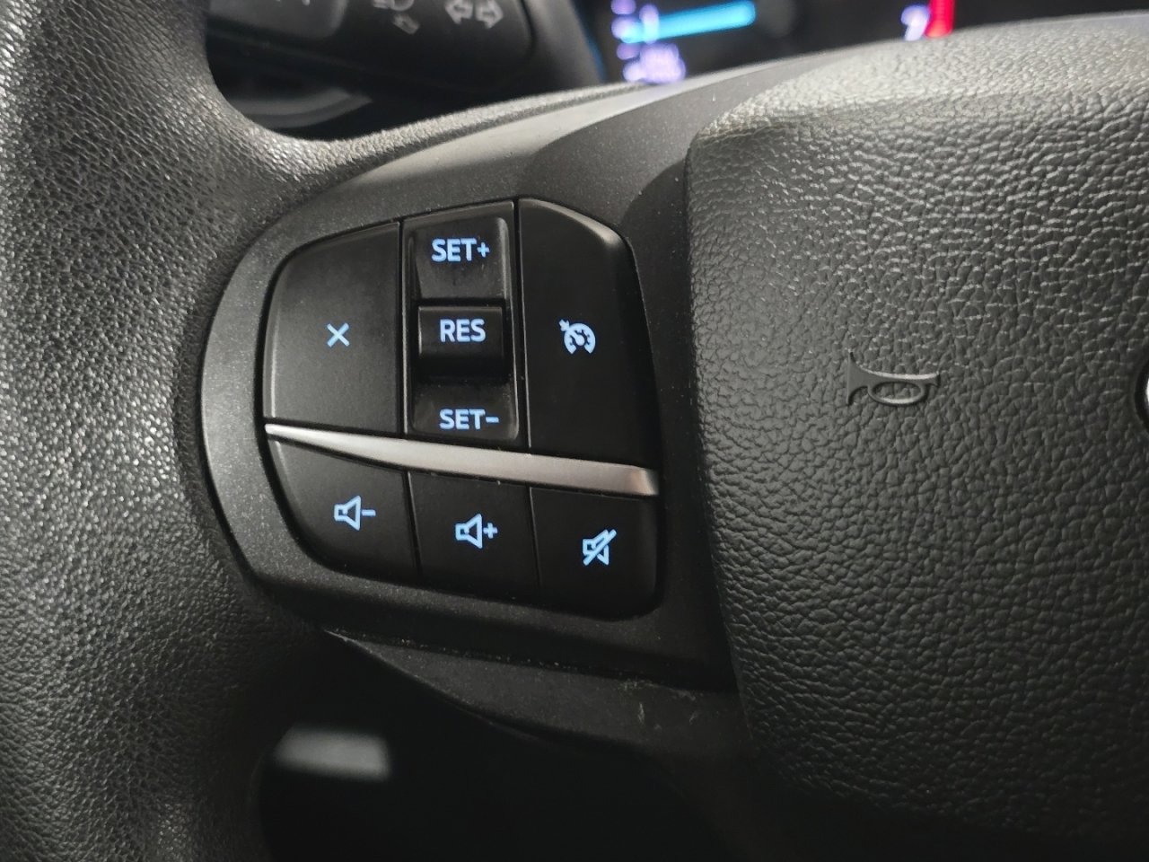 Used 2023 Ford Explorer 4WD image 29