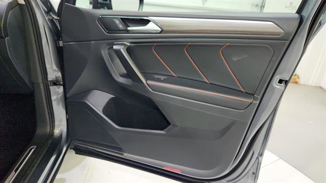 Used 2024 Volkswagen Tiguan Wolfsburg Edition image 27