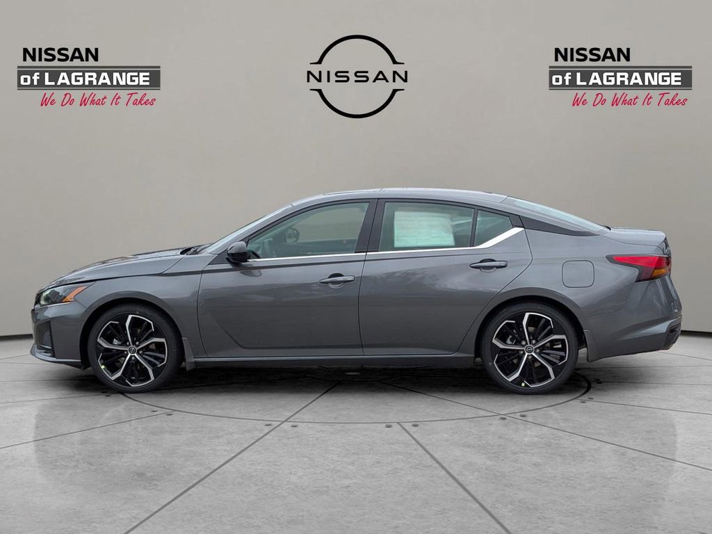 New 2025 Nissan Altima 2.5 SR w/ SR Premium Package image 8