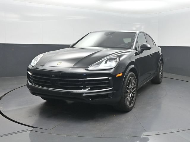 Used 2023 Porsche Cayenne Coupe w/ Premium Package AWD/4WD image 2