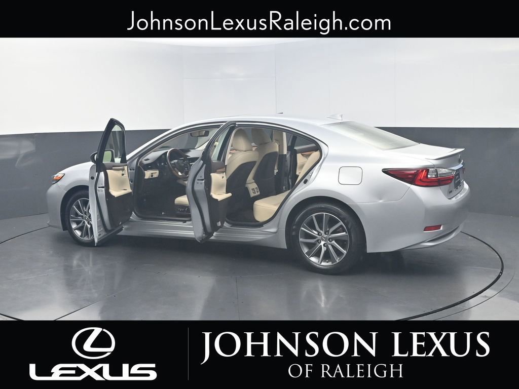 Used 2016 Lexus ES 300h image 28