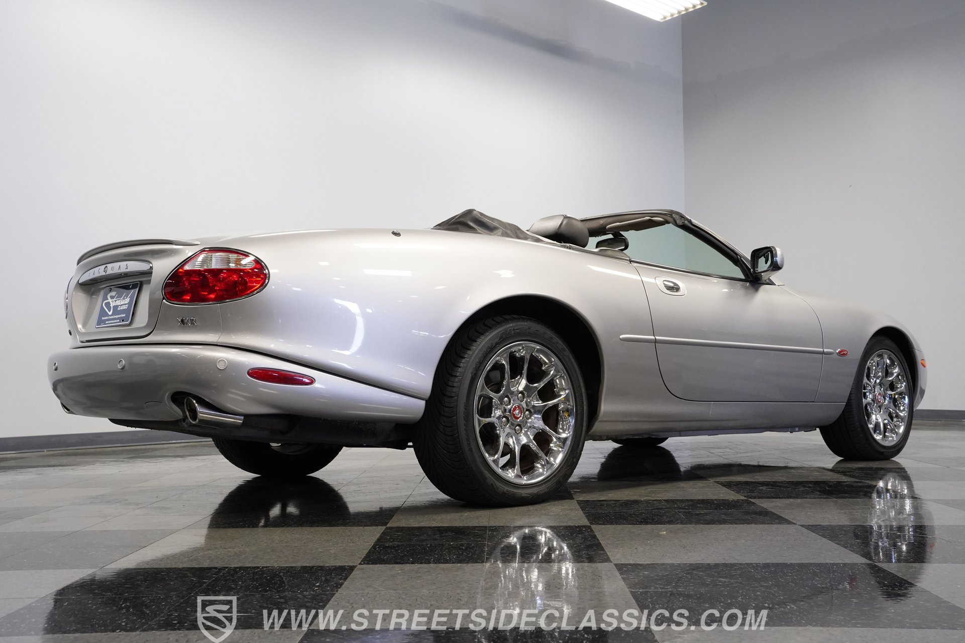 Used 2001 Jaguar XK8 Convertible image 27