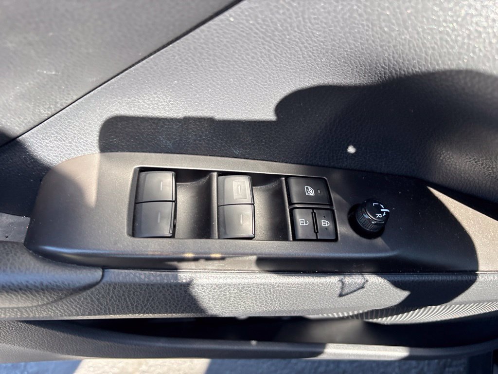 Used 2024 Toyota Camry LE w/ Convenience Package FWD image 16