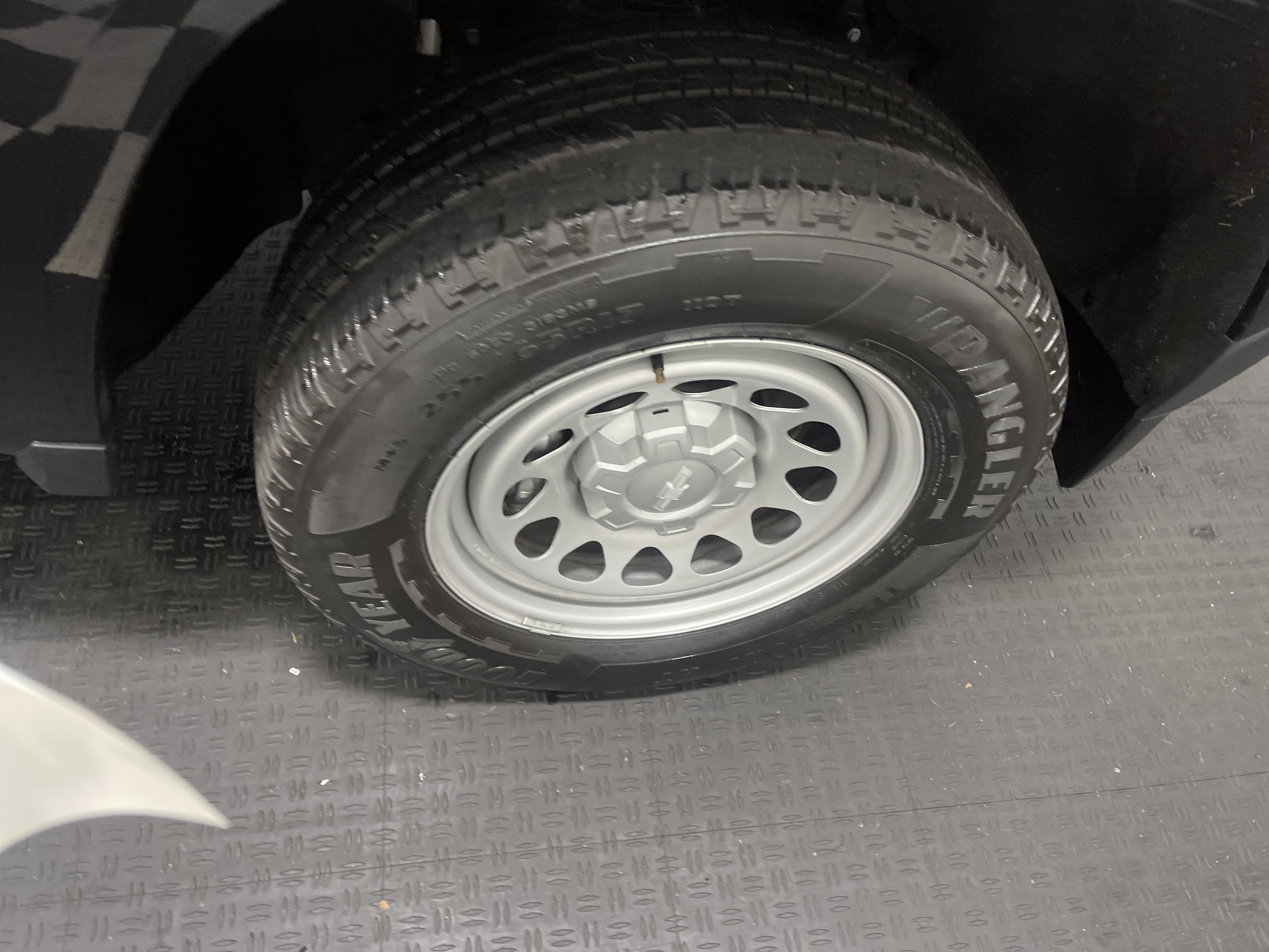 Used 2023 Chevrolet Colorado W/T RWD image 26