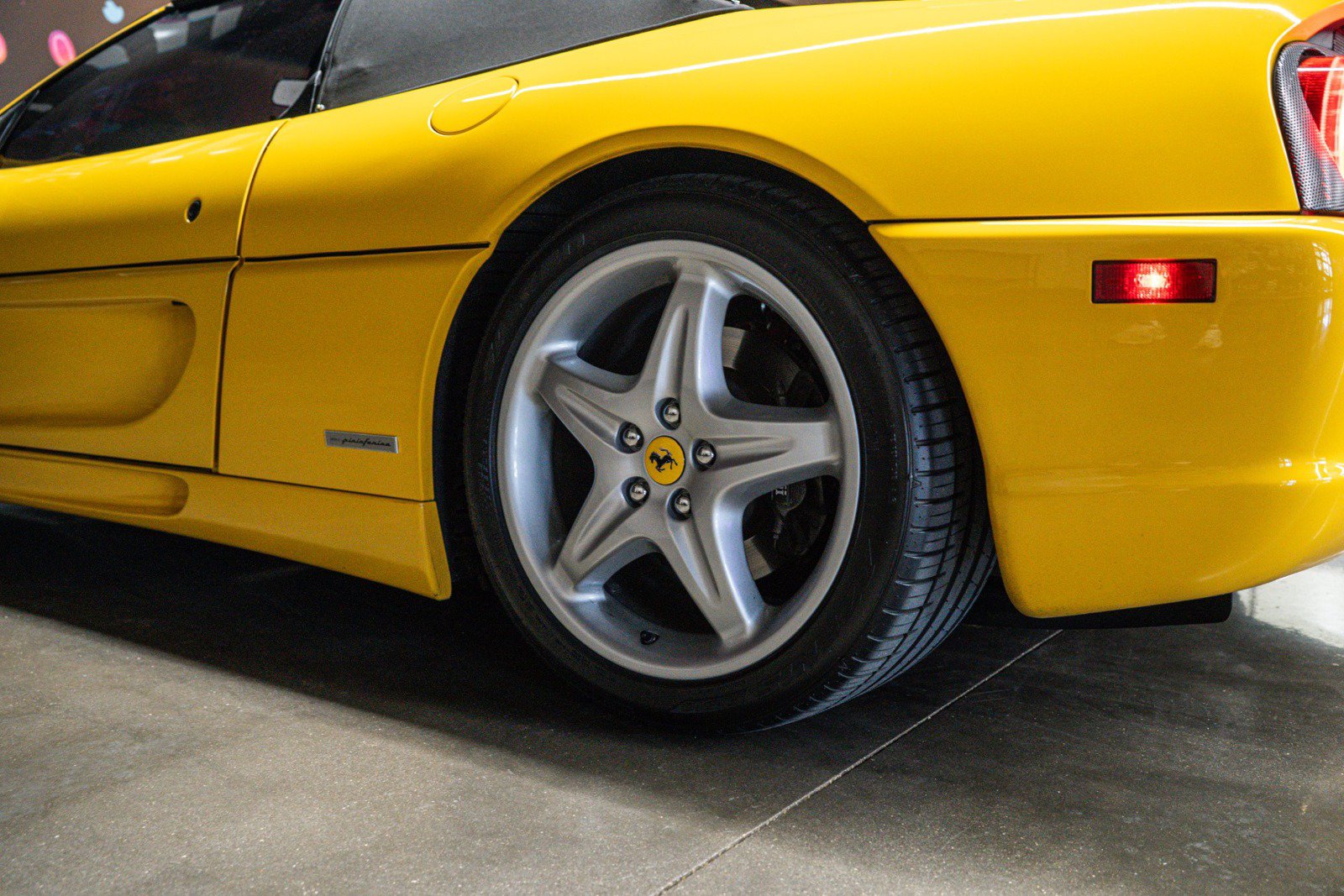 Used 1999 Ferrari F355 Spider RWD image 19