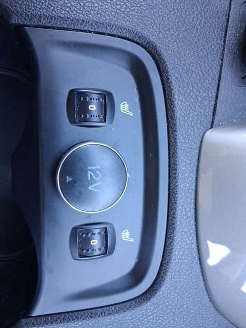 Used 2012 Ford Focus SEL FWD image 25