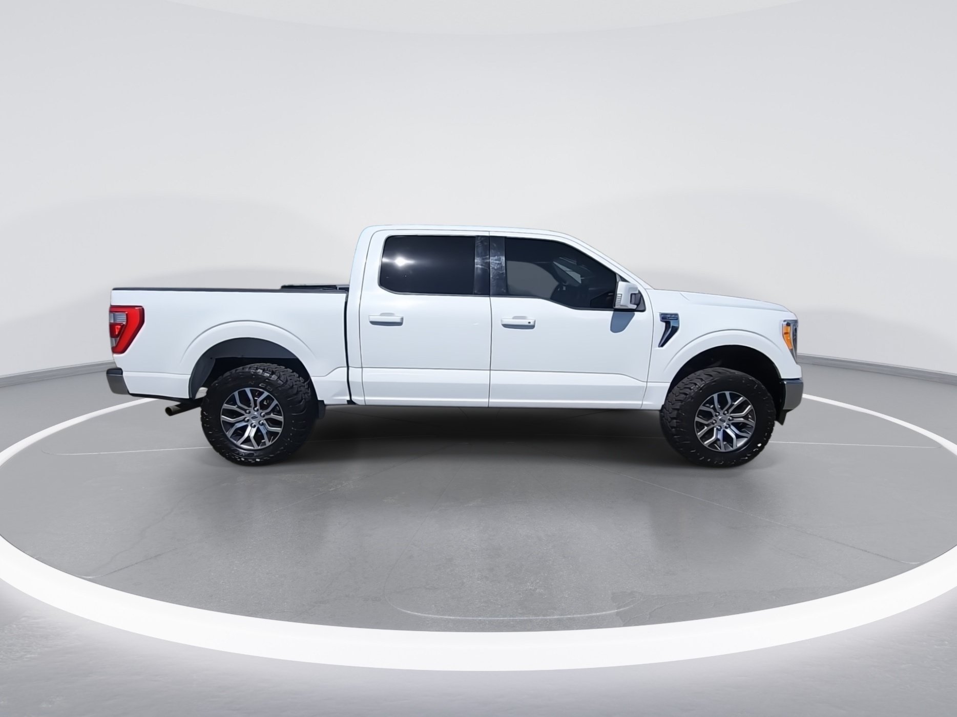 Used 2021 Ford F150 Lariat AWD/4WD image 9