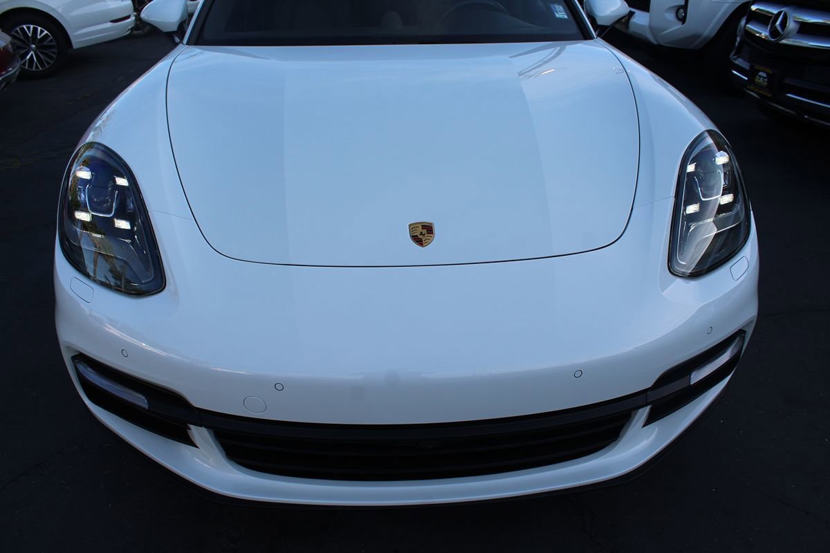 Used 2018 Porsche Panamera 4 image 9