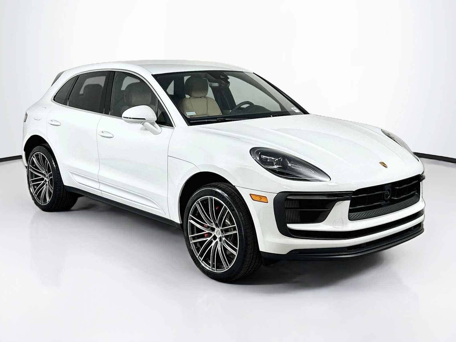 Certified 2026 Porsche Macan S AWD/4WD image 7