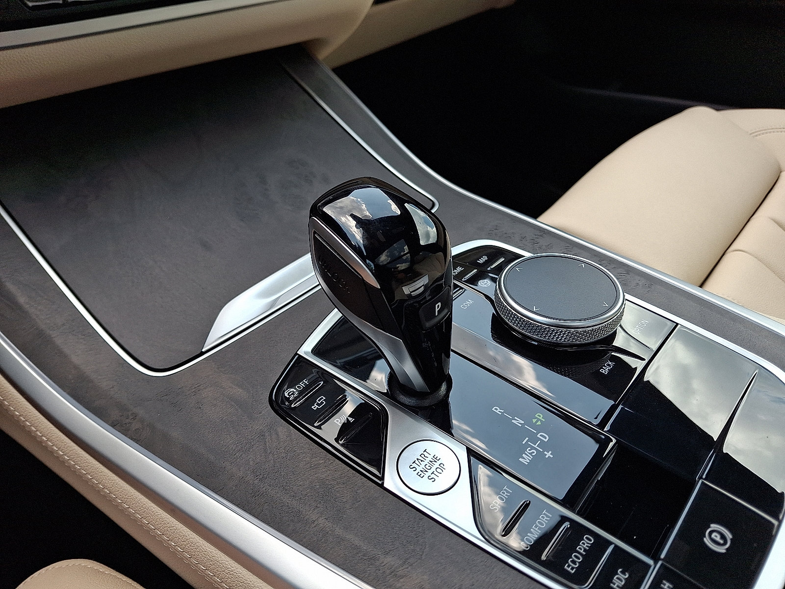 Used 2022 BMW X5 xDrive40i w/ Premium Package image 15