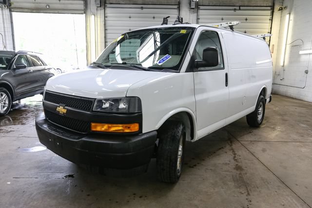 Used 2020 Chevrolet Express 2500 w/ Driver Convenience Package RWD image 5
