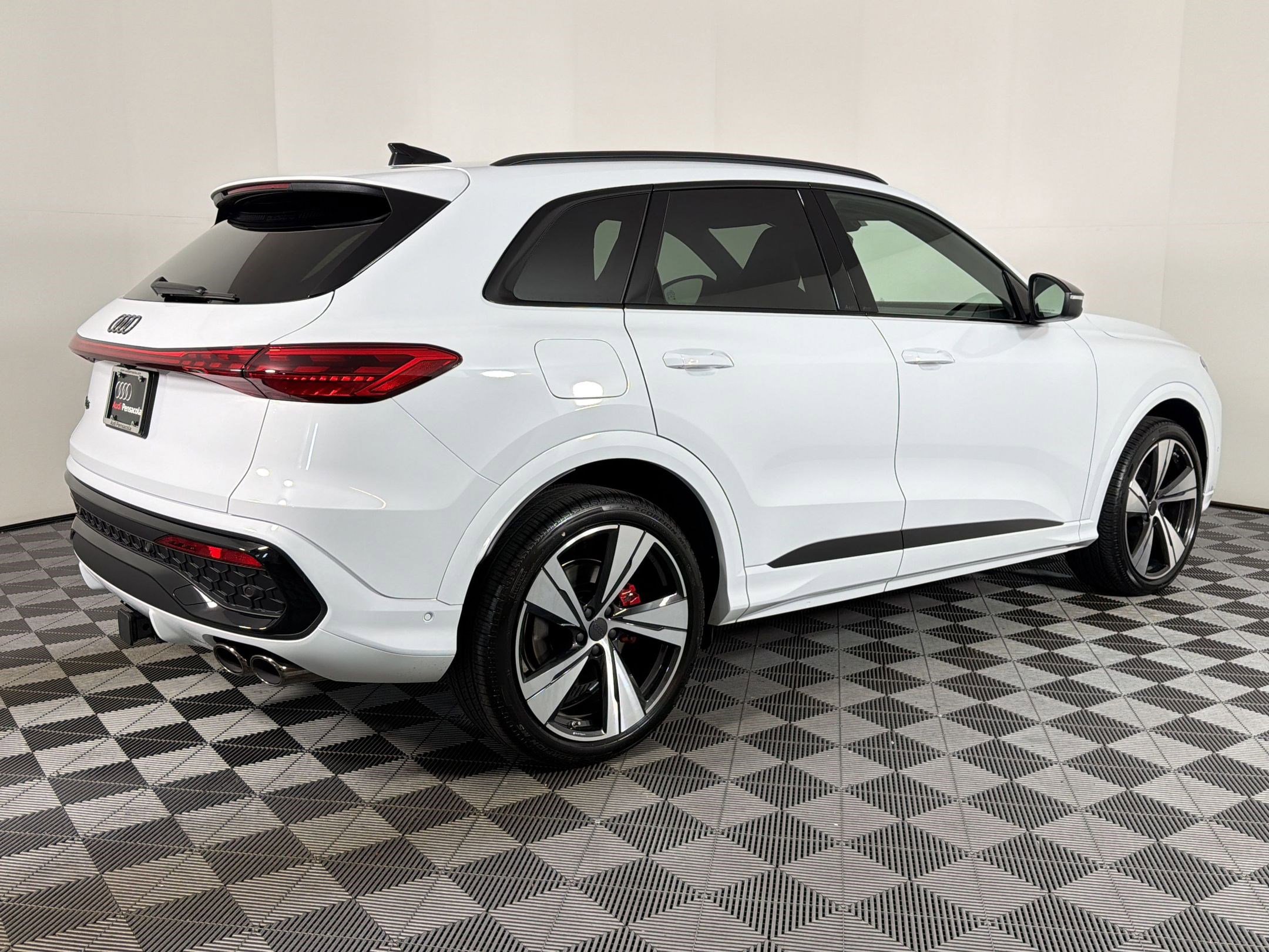 New 2026 Audi SQ5 Premium Plus image 7
