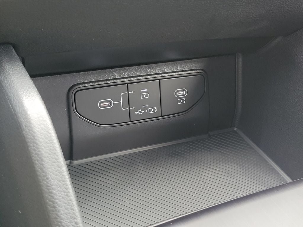 New 2026 Kia Sportage LX FWD image 17