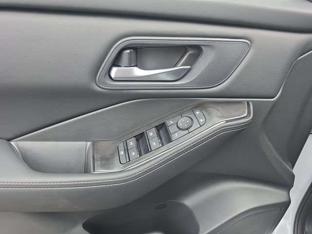 New 2026 Nissan Rogue SV AWD/4WD image 11