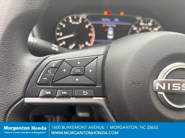 Used 2025 Nissan Altima 2.5 SV FWD image 15