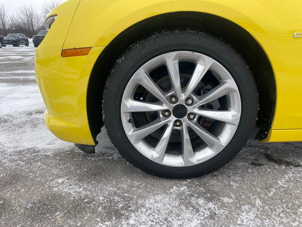 Used 2015 Chevrolet Camaro LT w/ RS Package image 9