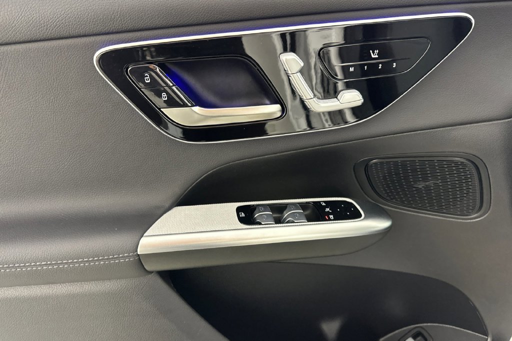 Certified 2026 Mercedes-Benz GLC 300 image 11