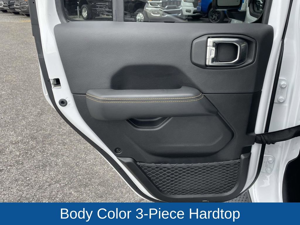 Certified 2025 Jeep Wrangler Sahara image 21