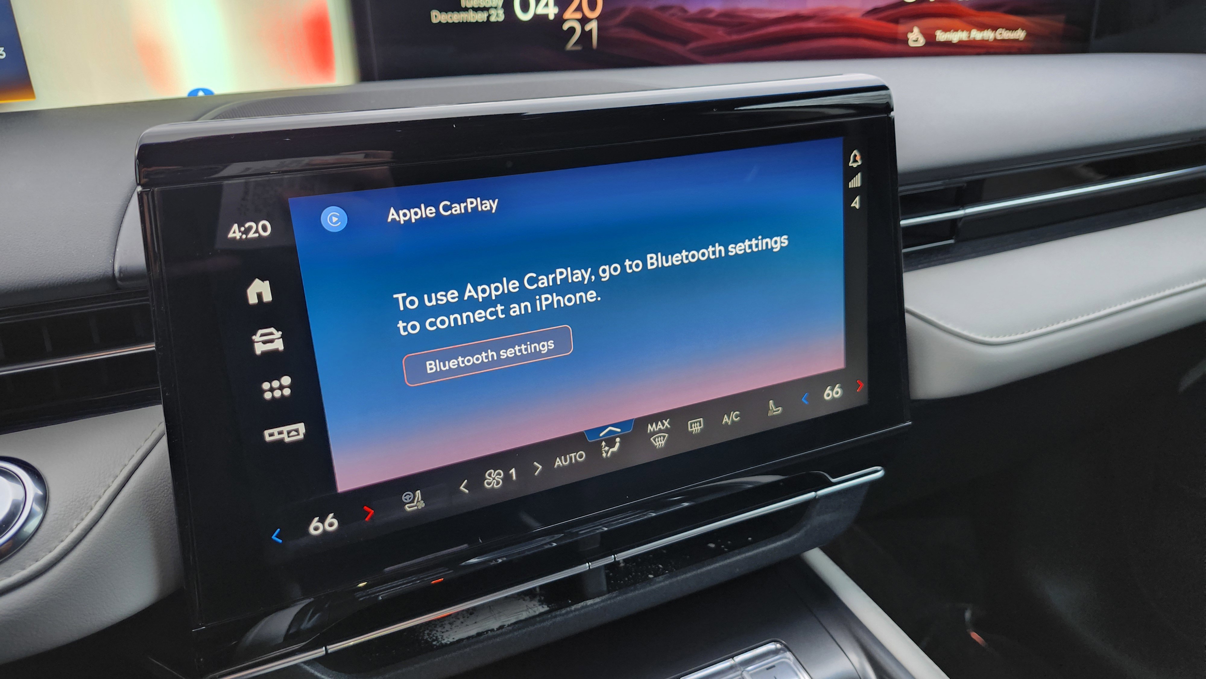 Used 2024 Lincoln Nautilus Reserve image 6