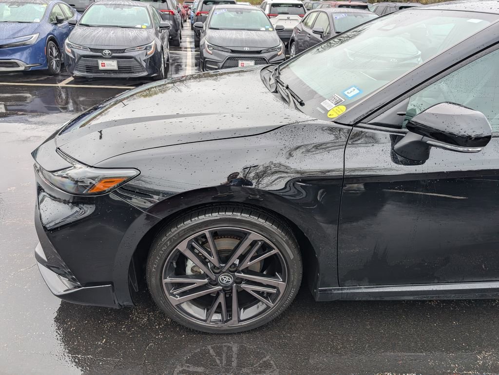 Used 2025 Toyota Camry XSE image 2