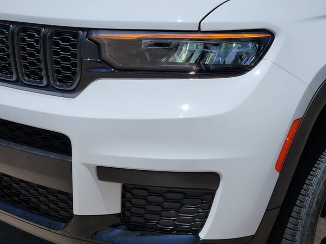 Certified 2023 Jeep Grand Cherokee L Laredo AWD/4WD image 8