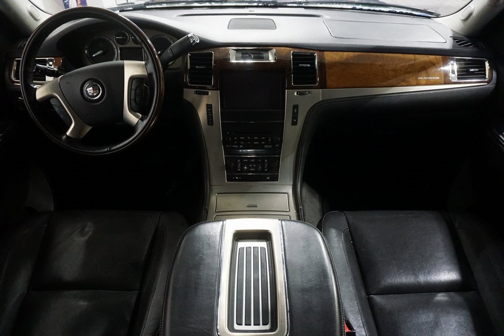Used 2013 Cadillac Escalade Platinum image 26