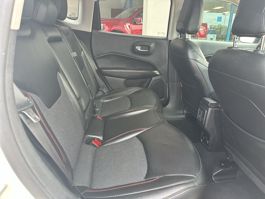 Used 2020 Jeep Compass Trailhawk AWD/4WD image 29