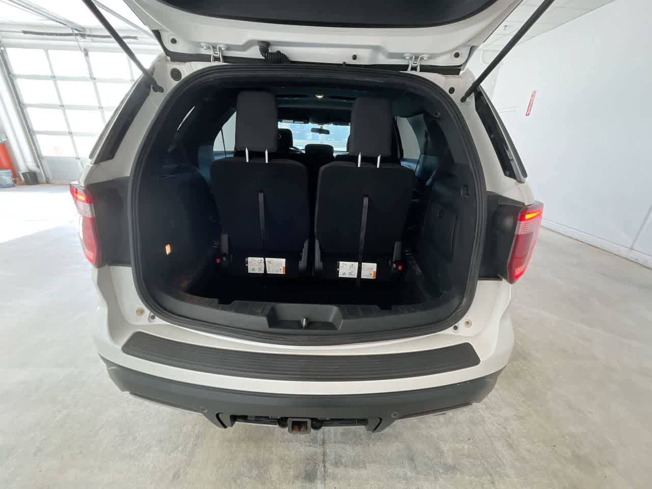 Used 2018 Ford Explorer XLT AWD/4WD image 23