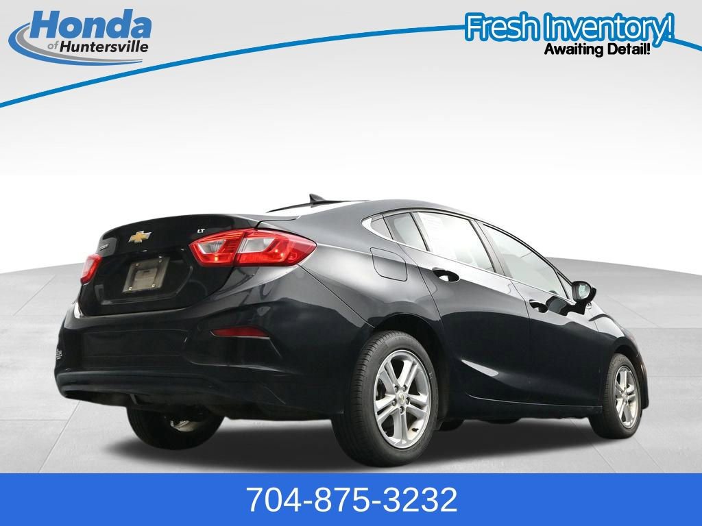 Used 2017 Chevrolet Cruze LT w/ Convenience Package FWD image 24