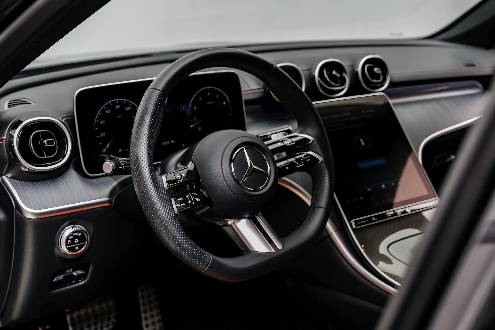 Used 2024 Mercedes-Benz C 300 4MATIC Sedan image 19