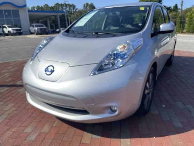 Used 2015 Nissan Leaf SL FWD image 1