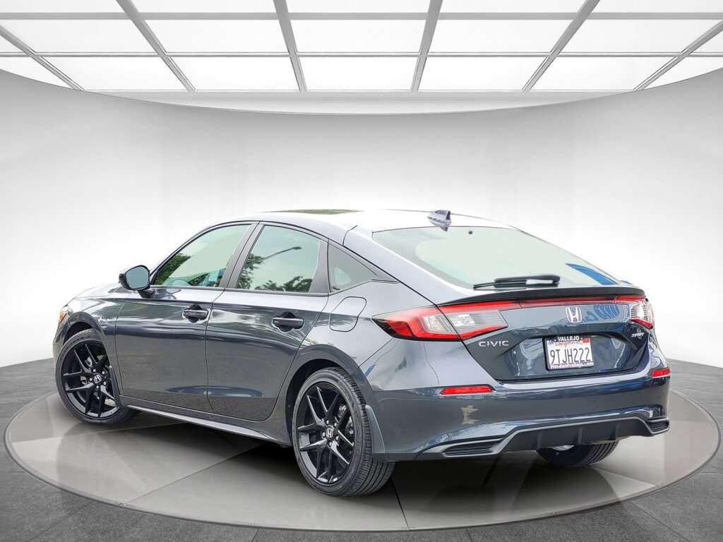 Certified 2025 Honda Civic Sport image 5
