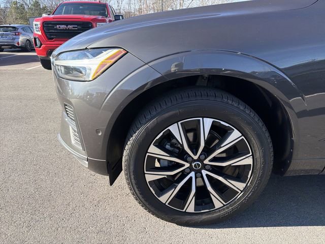 Used 2023 Volvo XC60 B5 Plus image 11