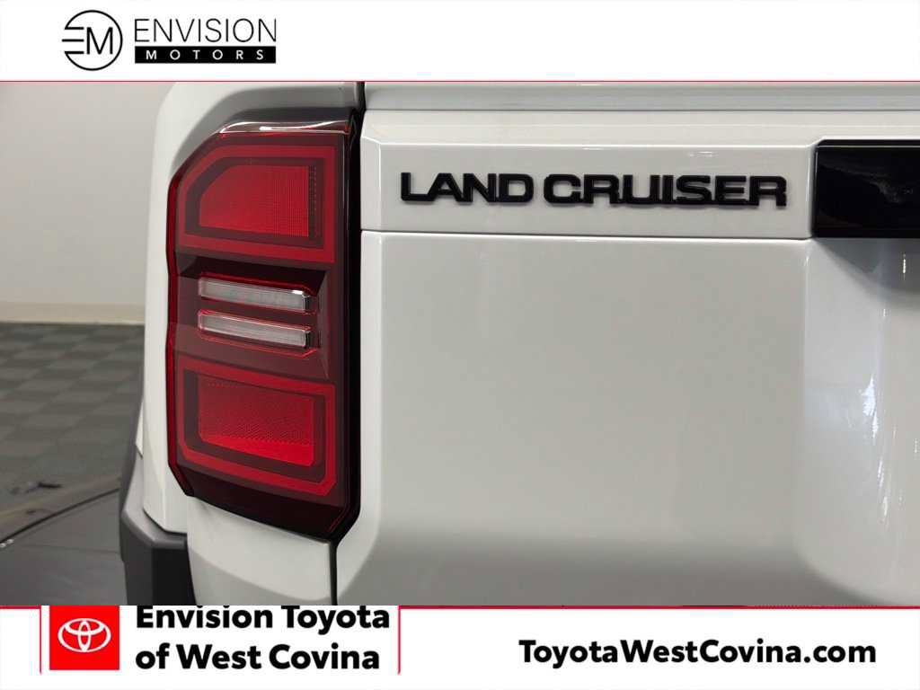 Used 2027 Toyota Land Cruiser AWD/4WD image 13