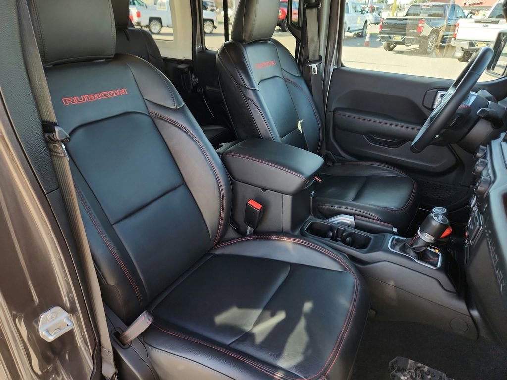 Used 2021 Jeep Wrangler Unlimited Rubicon w/ Xtreme Recon 35" Tire Package AWD/4WD image 25