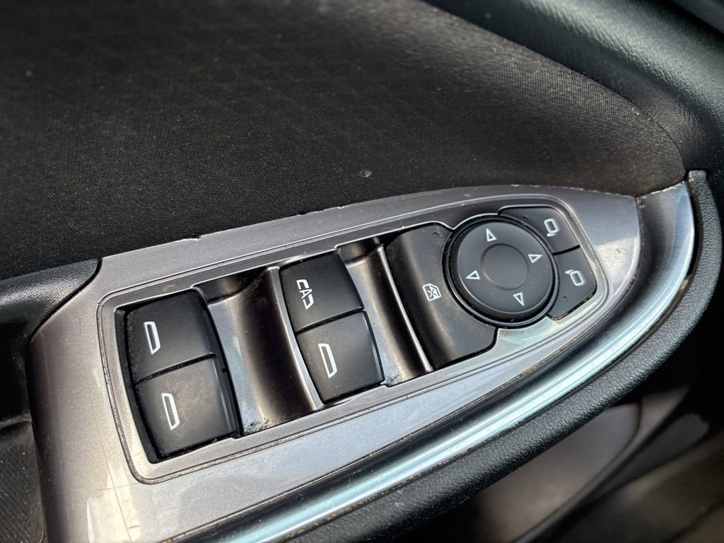 Used 2021 Chevrolet Malibu LT image 22