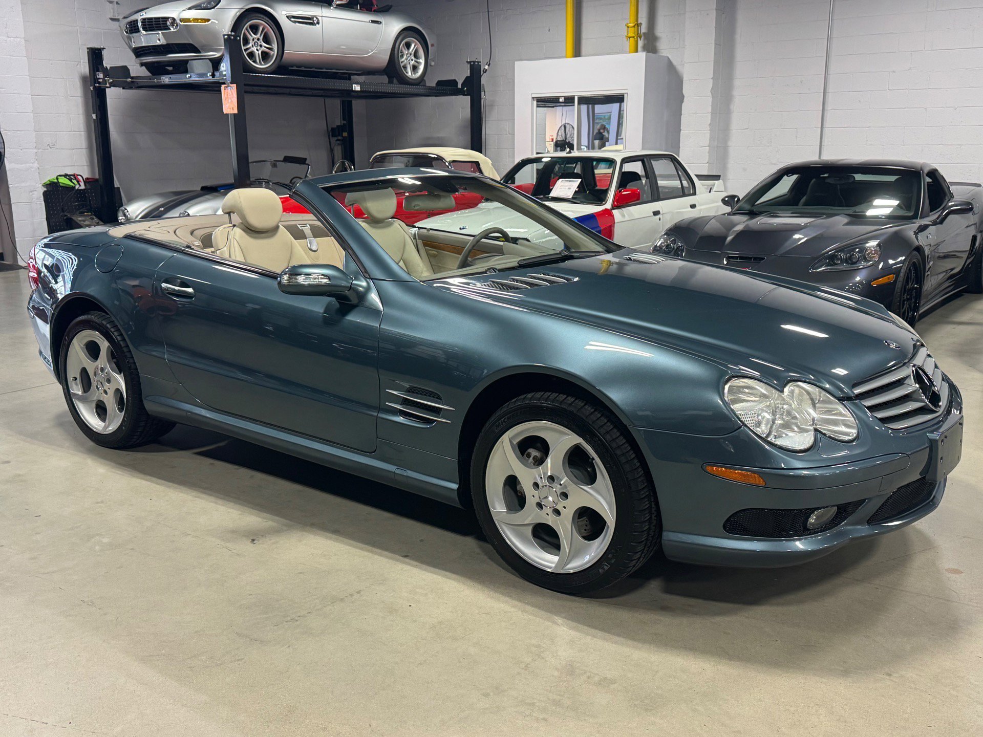 Used 2004 Mercedes-Benz SL 500 image 8