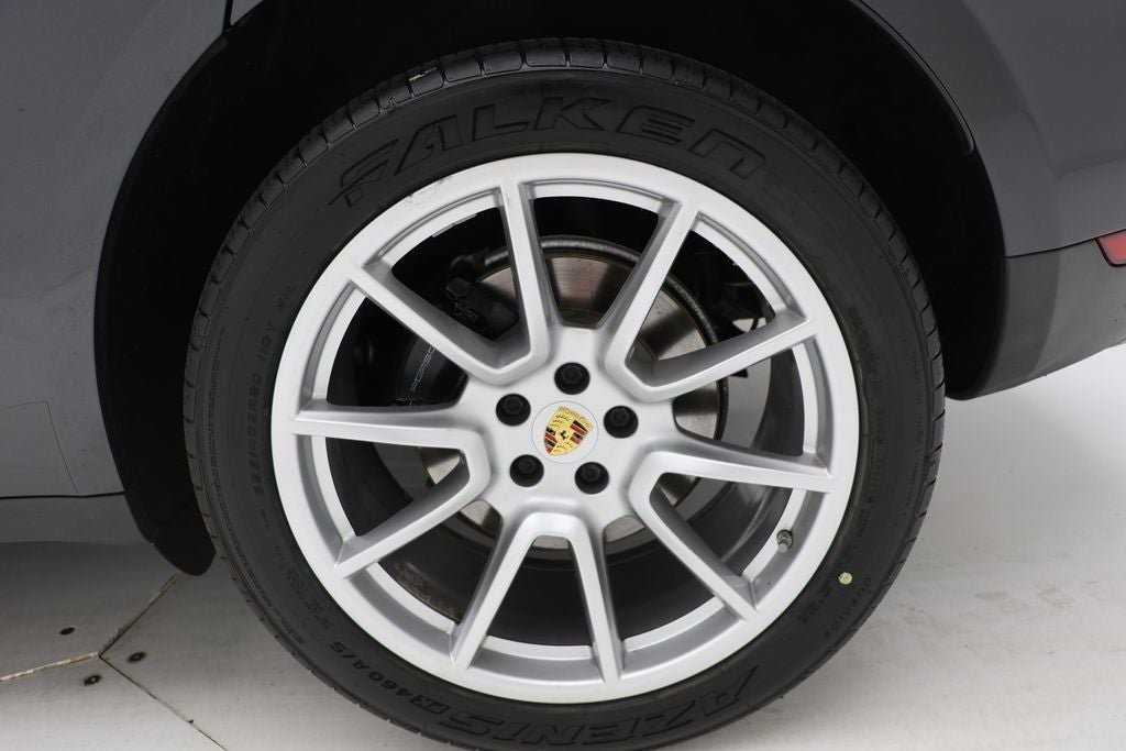 Used 2018 Porsche Macan image 36