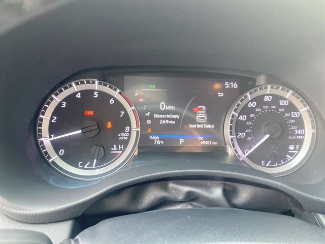 Used 2023 Toyota Highlander LE AWD/4WD image 15