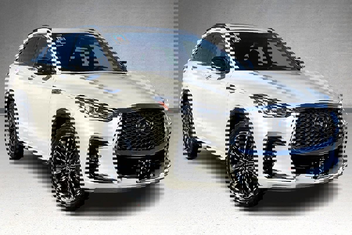 Used 2024 INFINITI QX55 Luxe image 2