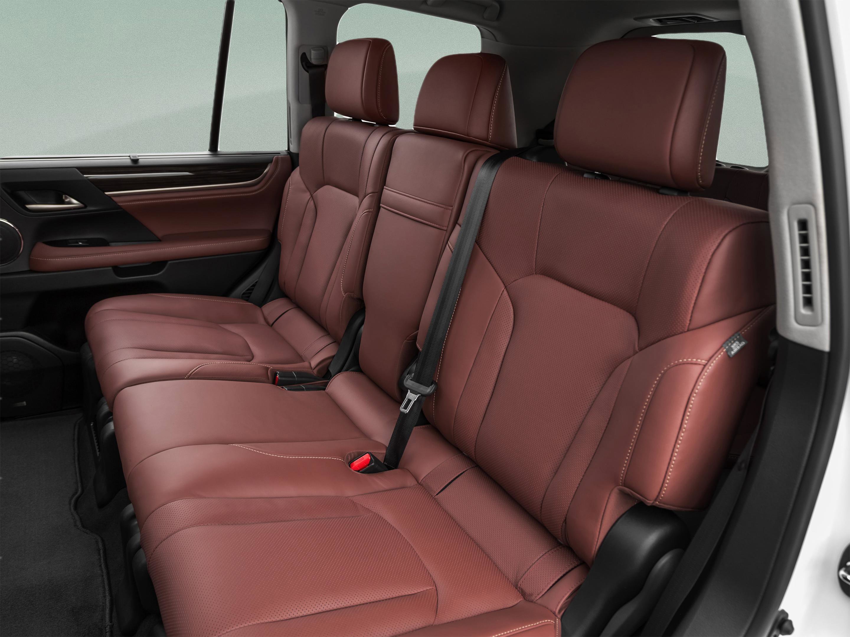 Used 2021 Lexus LX 570 4WD w/ Luxury Package image 17