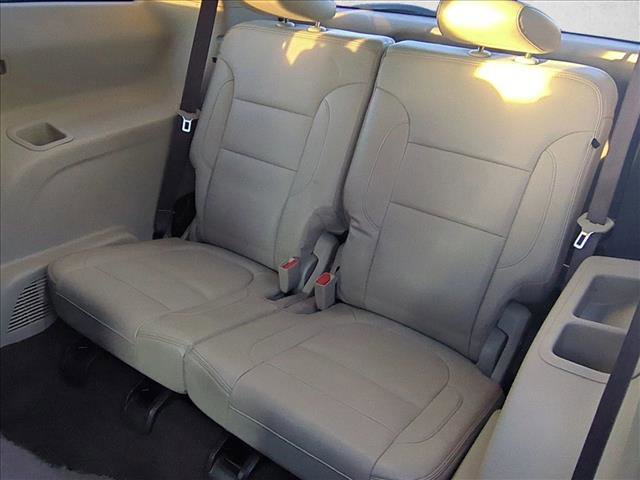 Used 2018 GMC Acadia Denali w/ Technology Package image 17