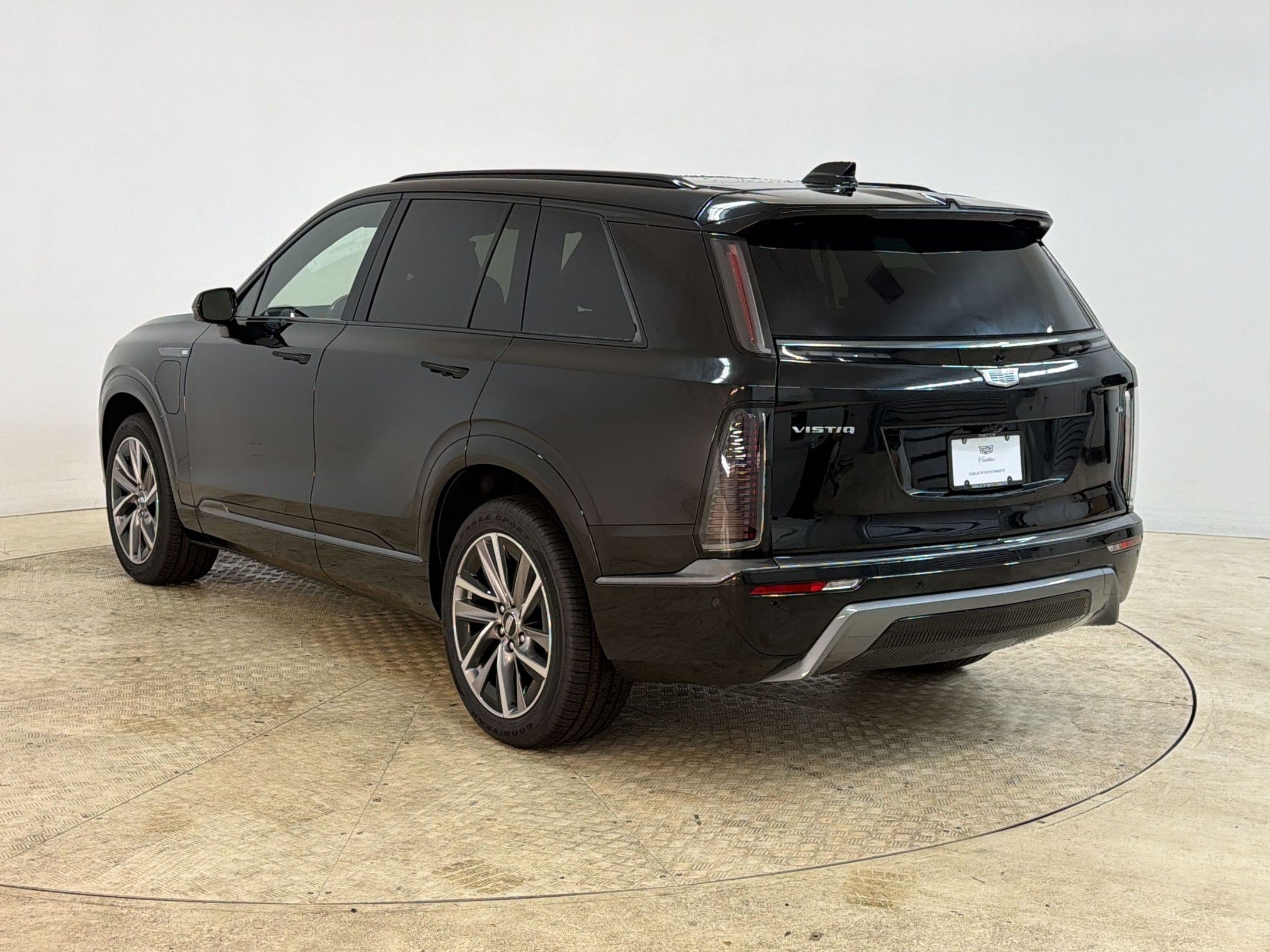 New 2027 Cadillac Vistiq Sport w/ LPO, Floor Liner Package AWD/4WD image 3
