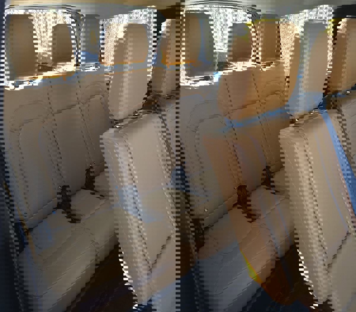 Used 2023 Land Rover Defender 130 S image 20