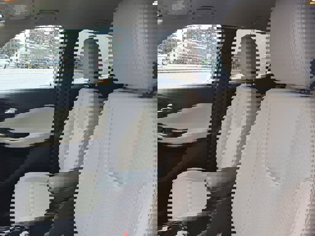 Used 2024 Buick Encore GX Preferred w/ Advanced Technology Package image 16